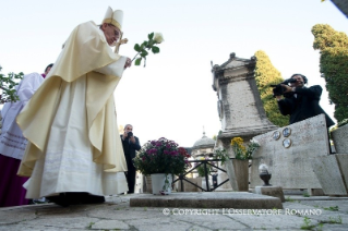 Der Hl. Vater feiert am 2. November die Hl. Messe auf dem Friedhof Prima Porta